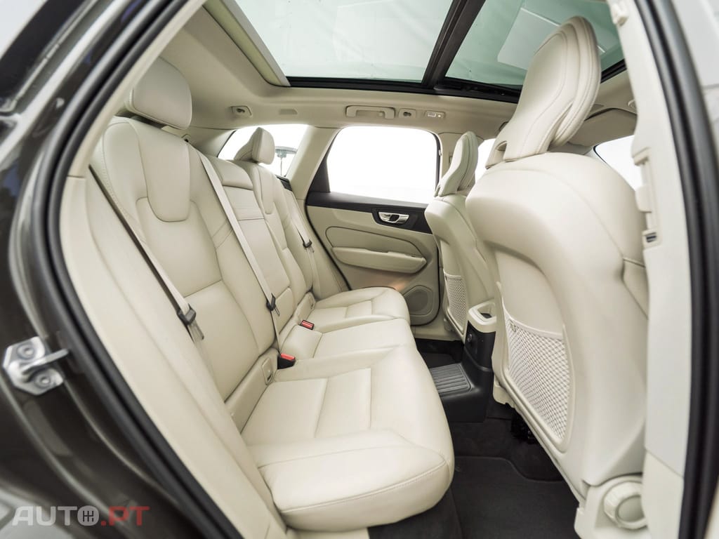 Volvo XC60 2.0 T6 PHEV Inscription AWD