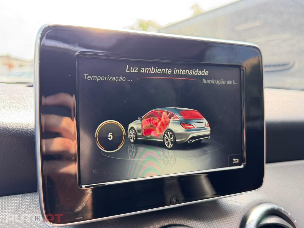 Mercedes-Benz CLA 180 d Shooting Brake Urban