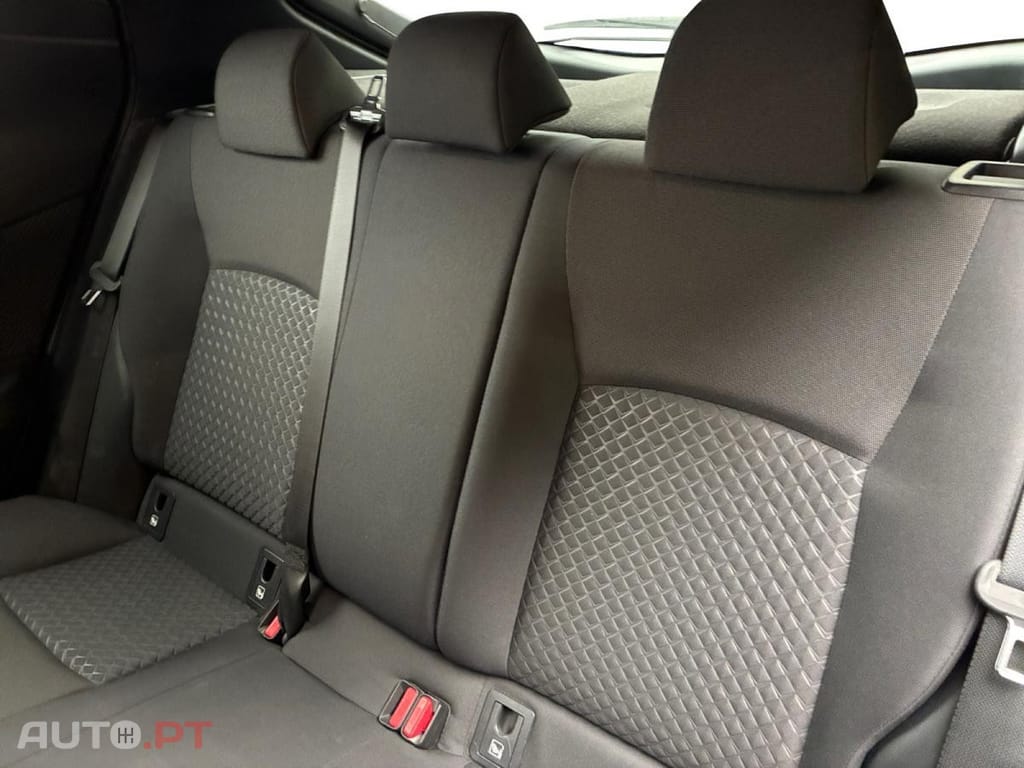 Toyota C-HR 1.8 Hybrid Dynamic Business