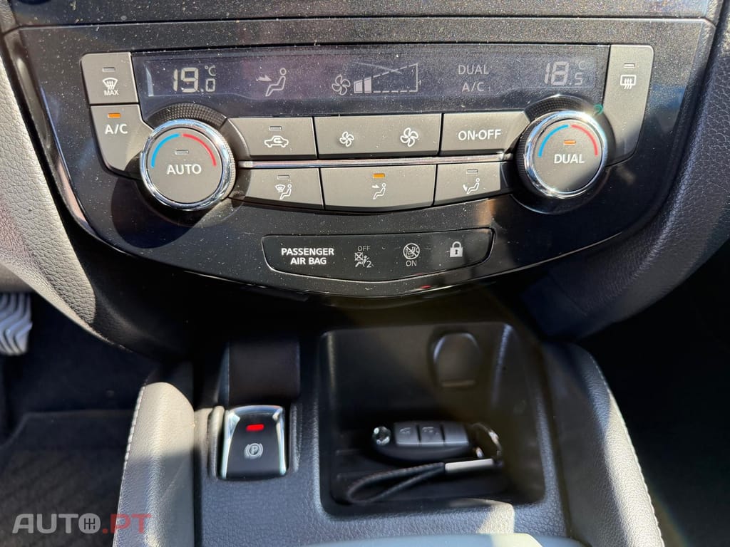 Nissan Qashqai 1.2 DIG-T N-Connecta 18