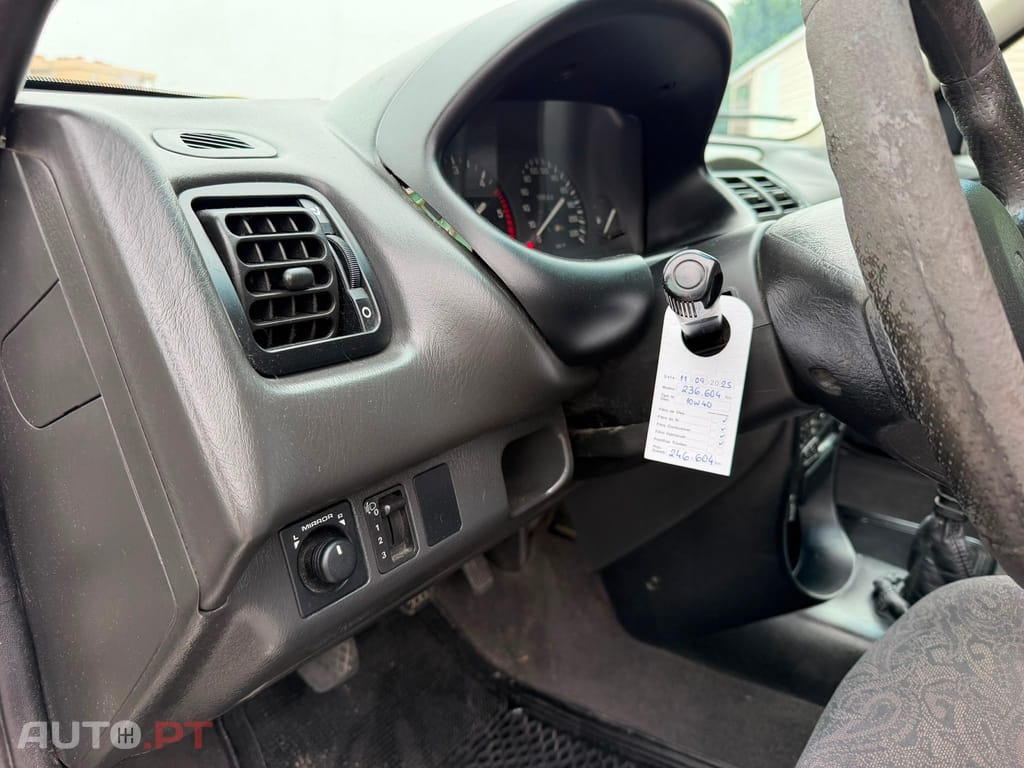 Rover 200 TD 2 LUGARES