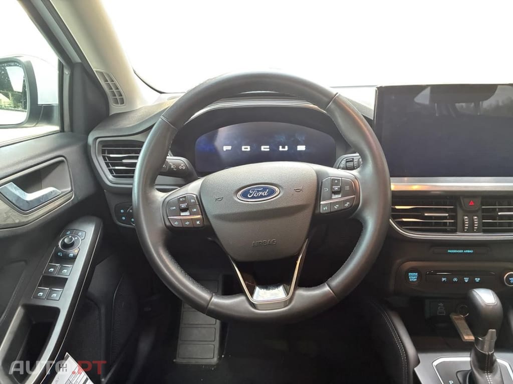 Ford Focus SW 1.0 Flexifuel mHEV Powershift Titanium X Business
