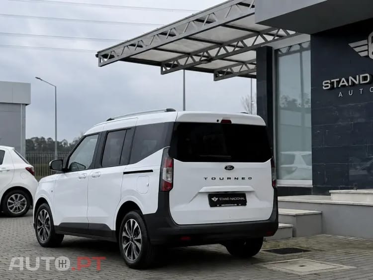 Ford Tourneo 1.0 EcoBoost Titanium