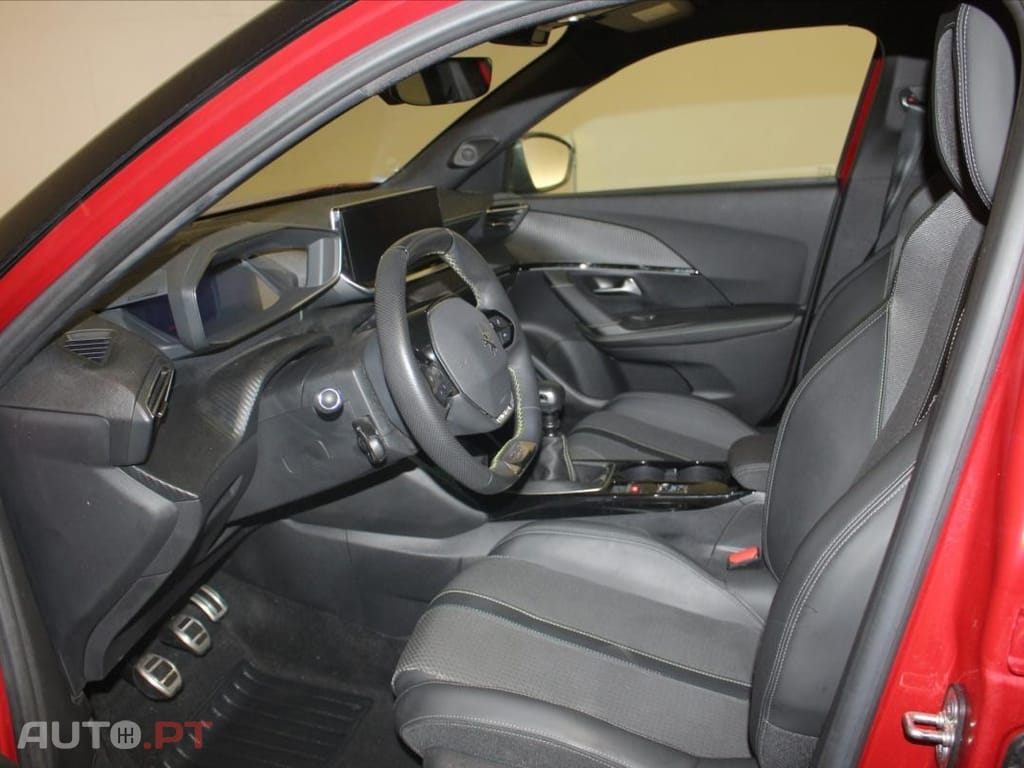 Peugeot 2008 1.2 PureTech GT