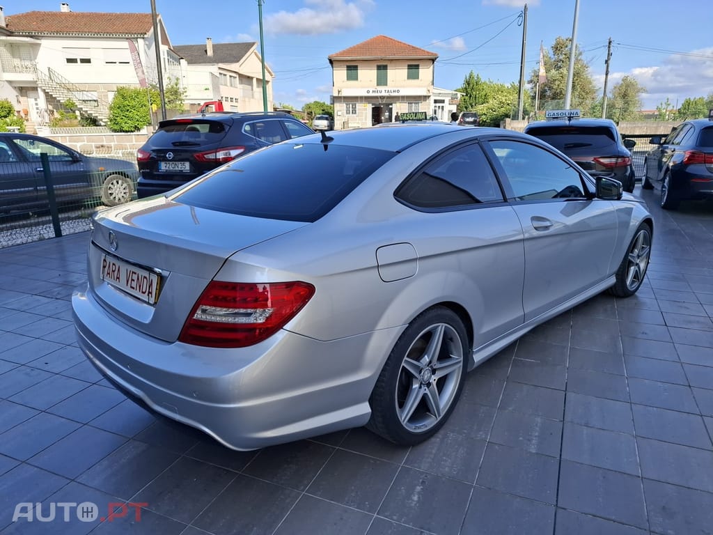 Mercedes-Benz C 220 AMG