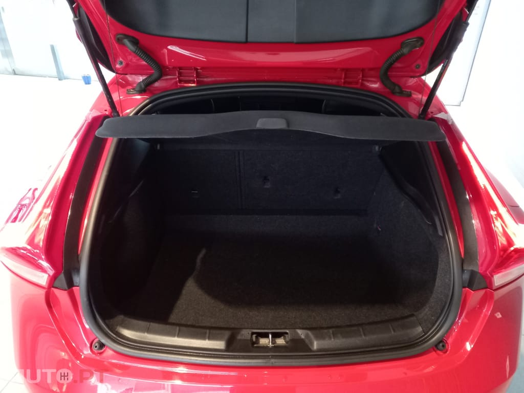 Volvo V40 2.0 D2 R-Design