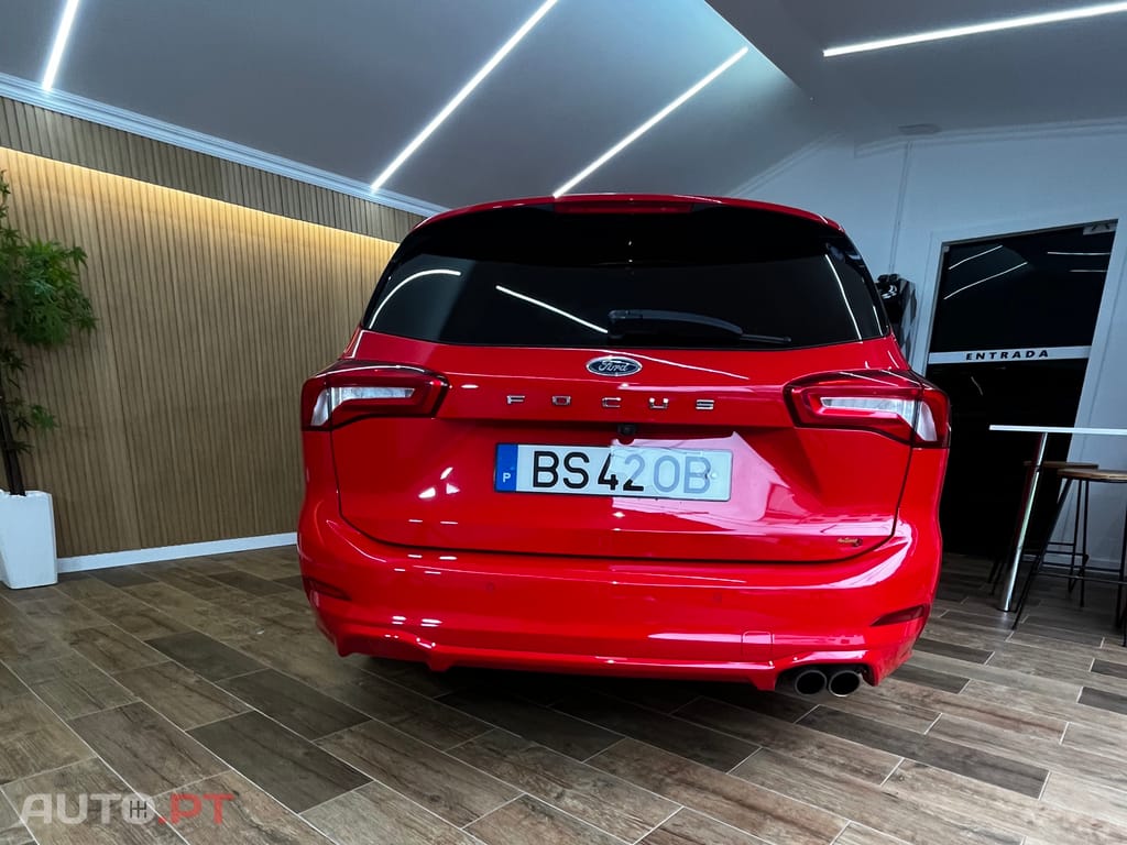 Ford Focus SW 1.0 EcoBoost S&S ST-LINE