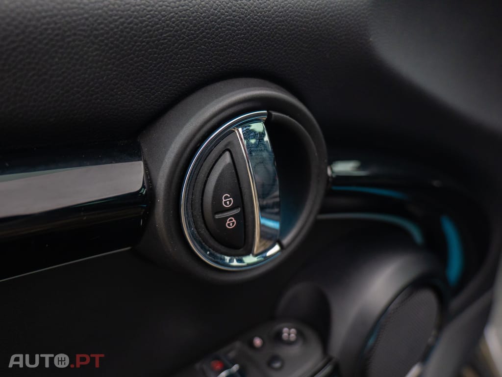 MINI Cooper Cooper SE Yours