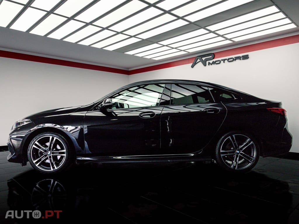 BMW 218 i Pack Desportivo M