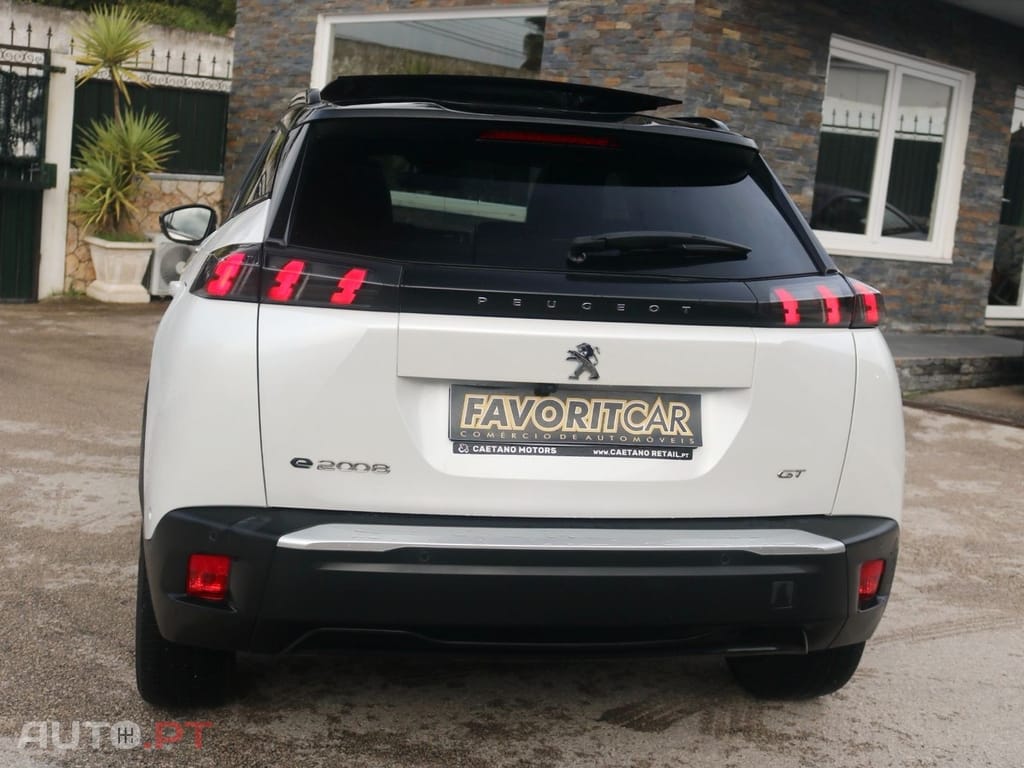 Peugeot E-2008 50 kWh GT Line - 310kms Aut