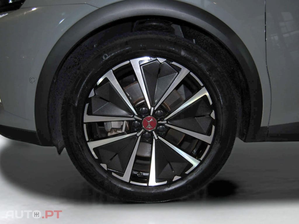 DS DS7 E-Tense Performance Line
