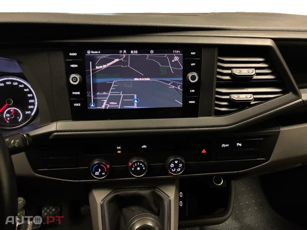 Volkswagen Transporter 2.0 TDi L1H1 Business Plus