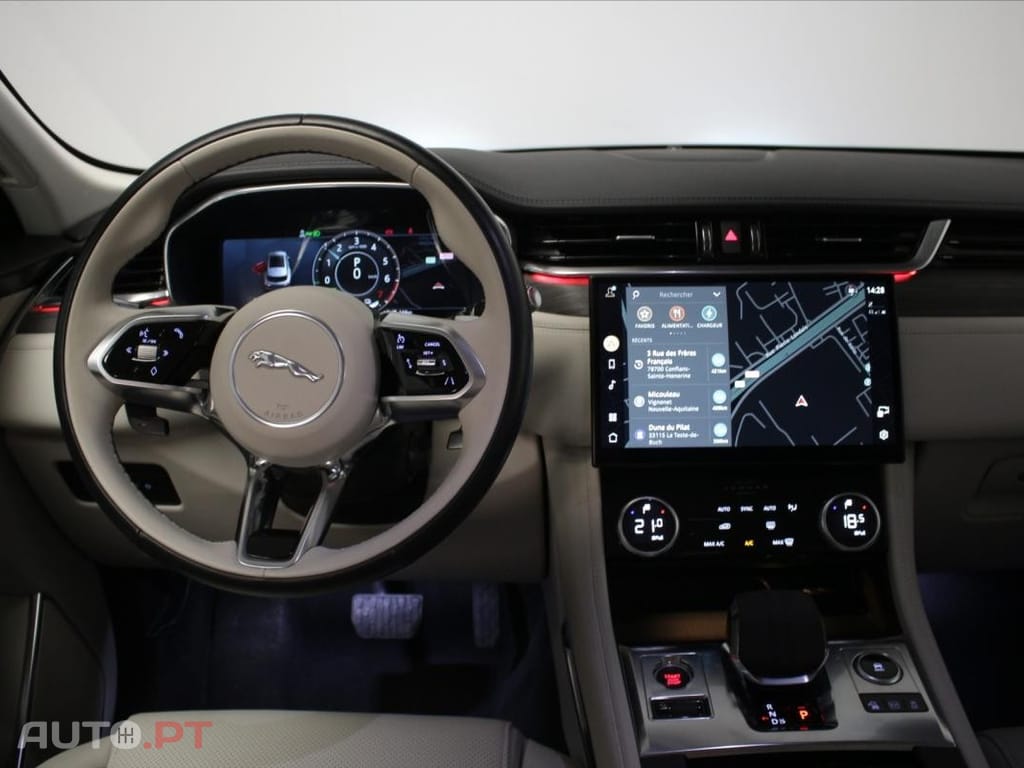 Jaguar F-Pace 2.0 P400e AWD