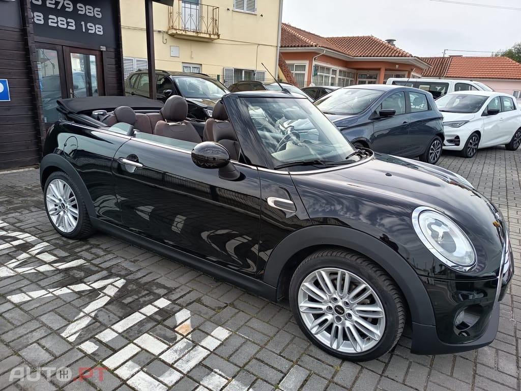 MINI Cabrio Cooper Premium Resolute Edition Auto