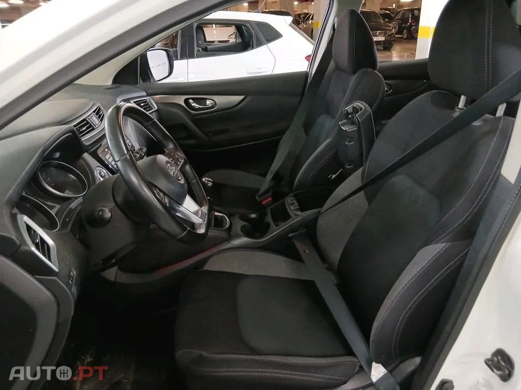 Nissan Qashqai 1.5 dCi N-Connecta