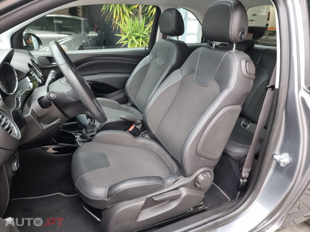 Opel Adam 1.2 Glam