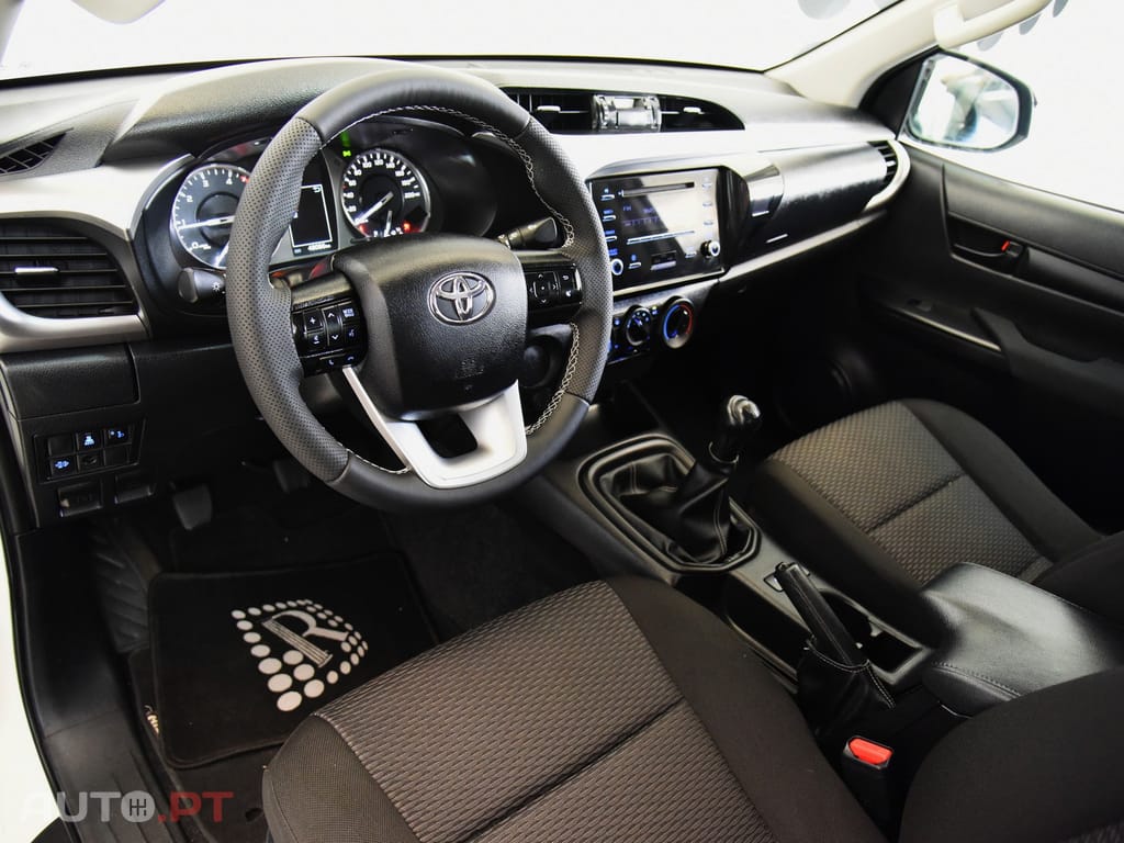 Toyota Hilux 2.4 D-4D 2WD CD CM