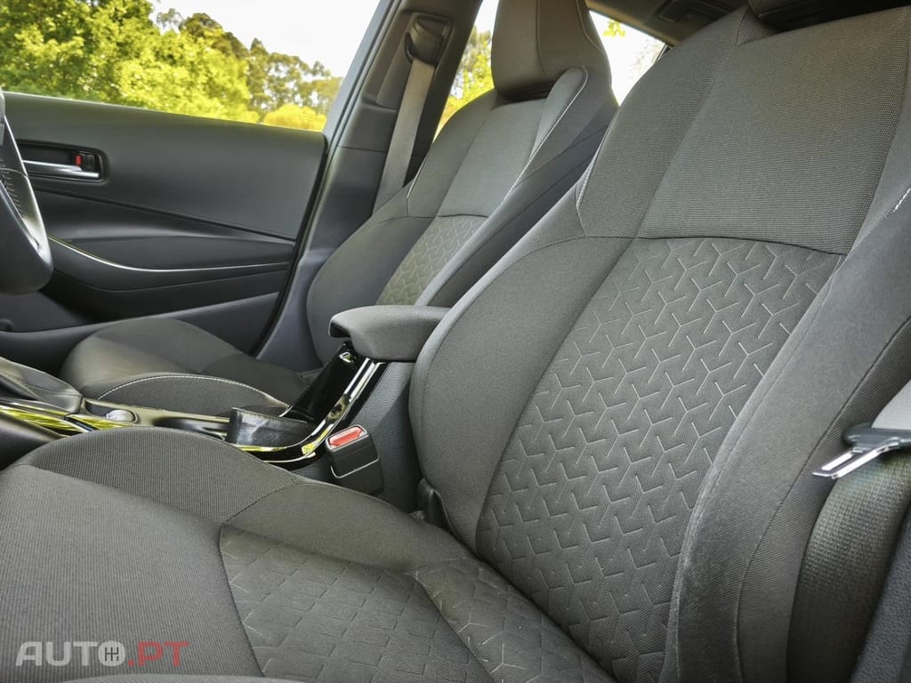 Toyota Corolla 1.8 Hybrid Comfort+P.Sport