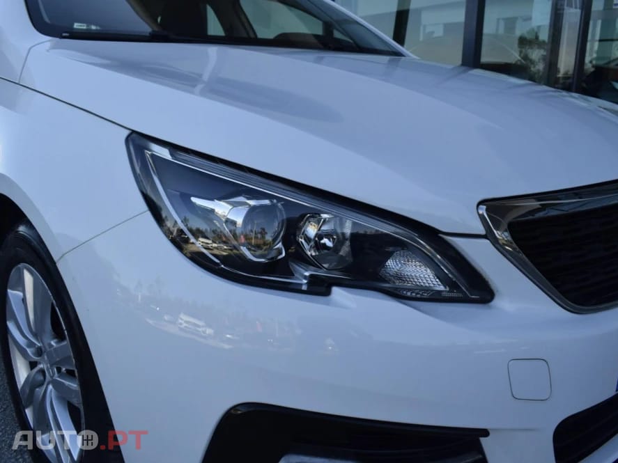 Peugeot 308 1.5 BlueHDi Business Line