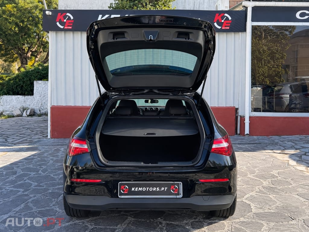 Mercedes-Benz CLA 180 d Shooting Brake Business Solutions.Grande Frota Aut.