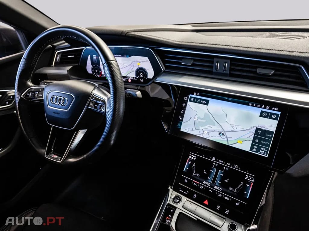 Audi E-Tron I.V.A DEDUTÍVEL 50 S LINE