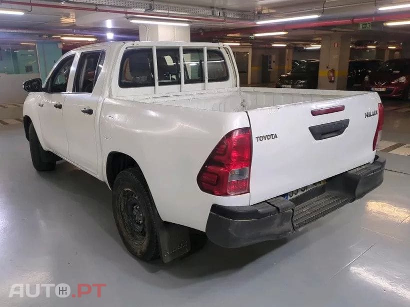 Toyota Hilux 2.4 D-4D 4WD Tracker