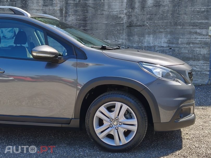 Peugeot 2008 1.2 PureTech Signature — fotografia 15