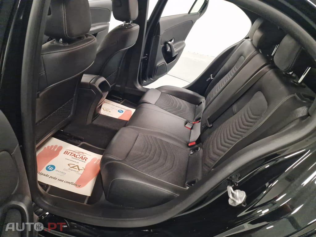 Mercedes-Benz A 250 E STYLE PLUS Hibrido Plug-In