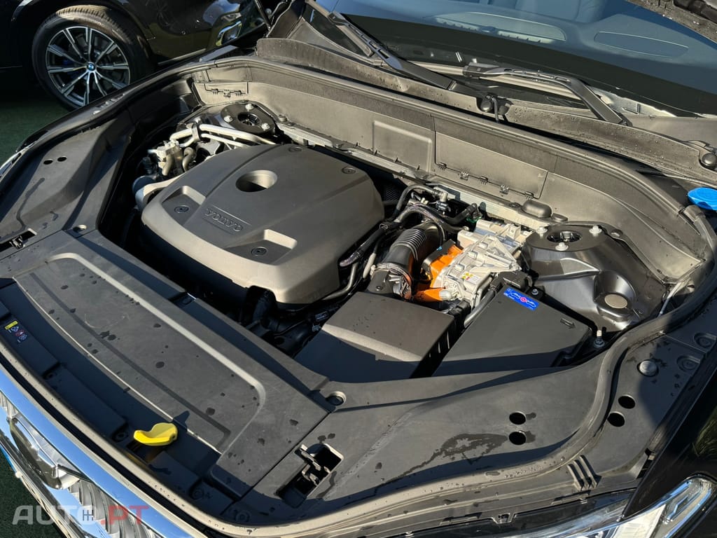 Volvo XC90 2.0 T8 PHEV Core AWD