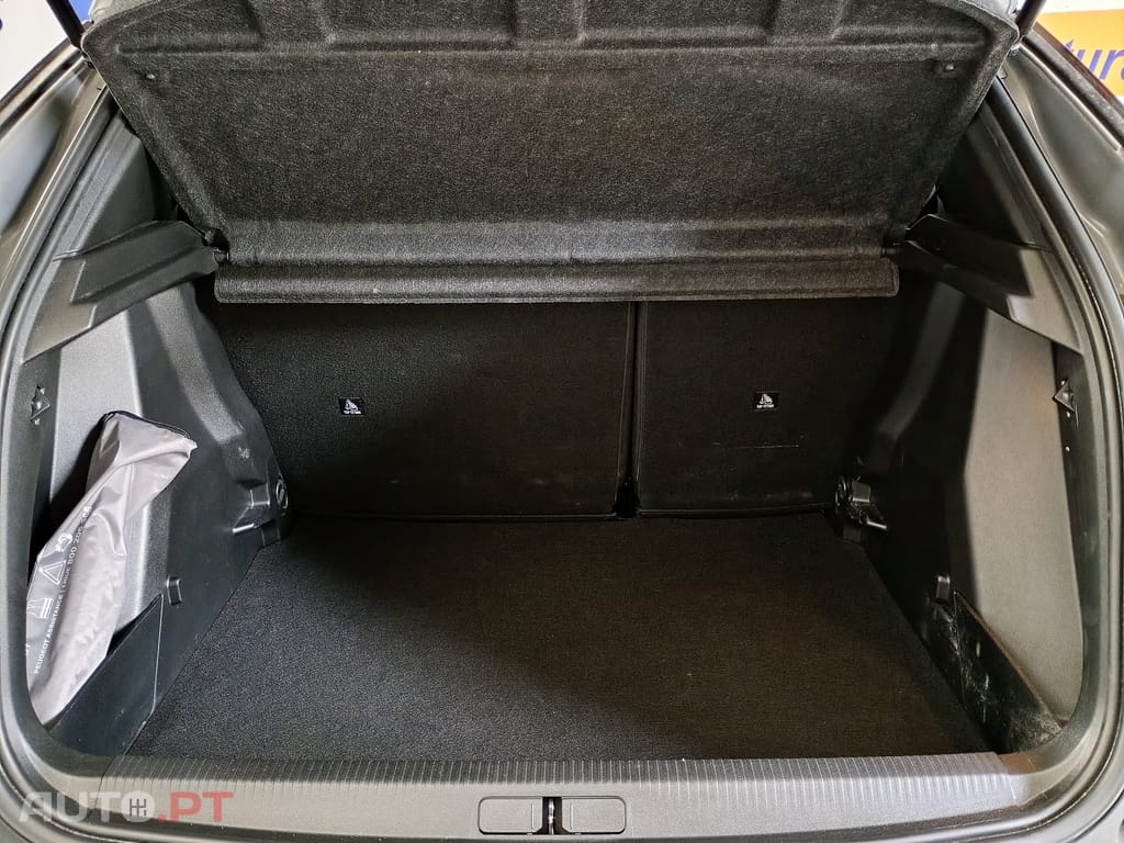 Peugeot 2008 1.2 PureTech Allure