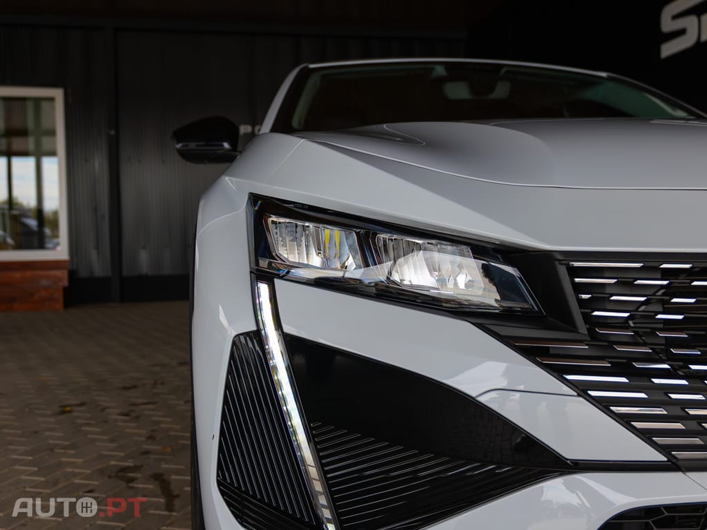 Peugeot 408 1.2 PureTech Allure EAT8
