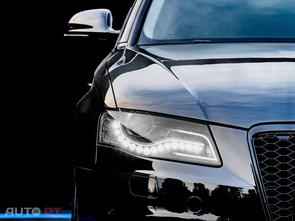 Audi A4 2.0 TDi Look RS4