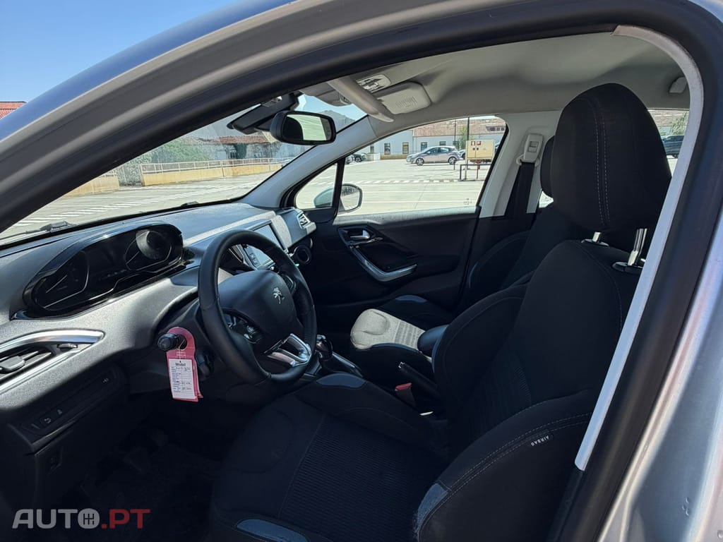 Peugeot 208 Allure