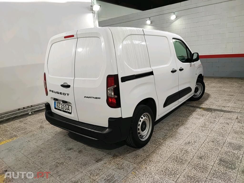 Peugeot Partner PARTNER 1.5 BlueHDi M Standard
