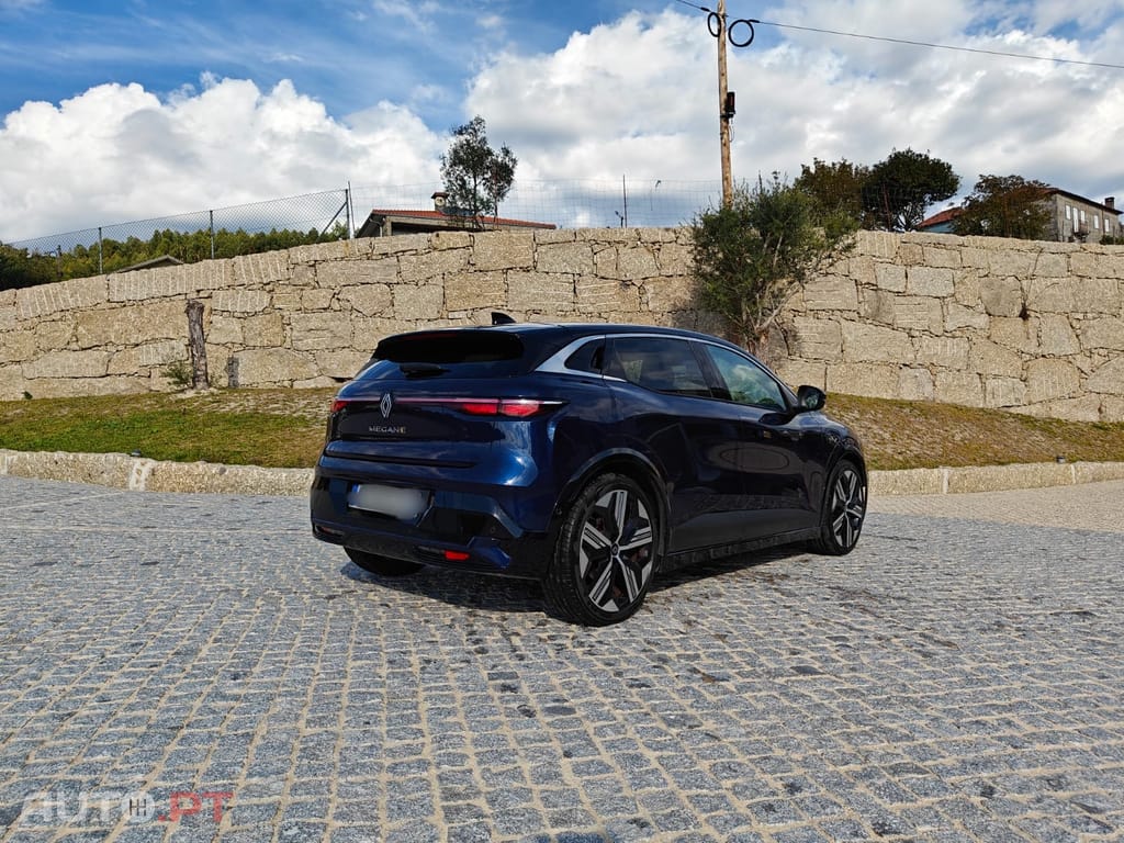 Renault Mégane E-Tech Iconic Optimum Charge