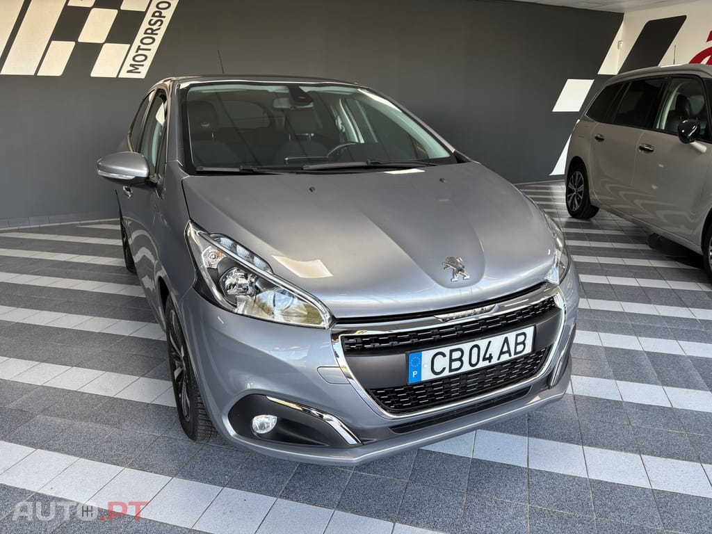 Peugeot 208 1.2 PureTech Signature