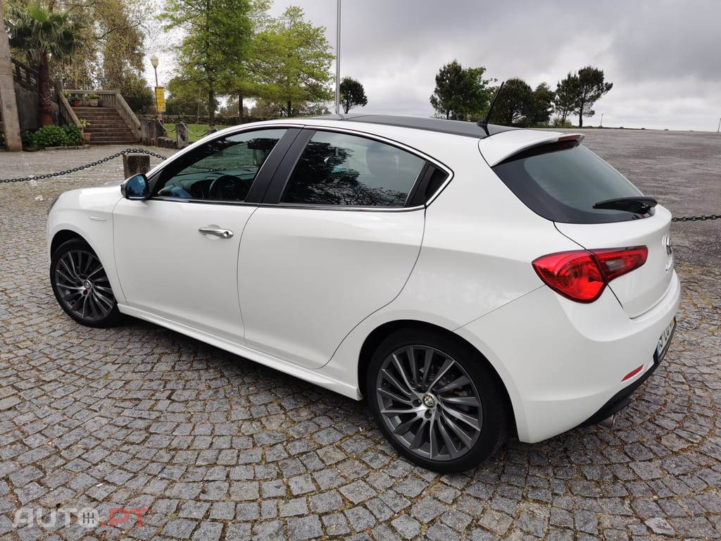 Alfa Romeo Giulietta Distinctive 1.6 JTD Sport