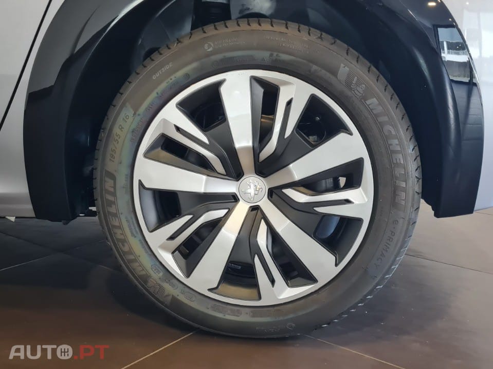 Peugeot E-208 50 kWh Active Pack