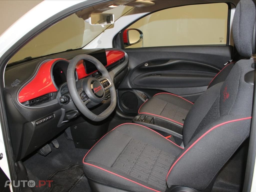 Fiat 500e (RED)
