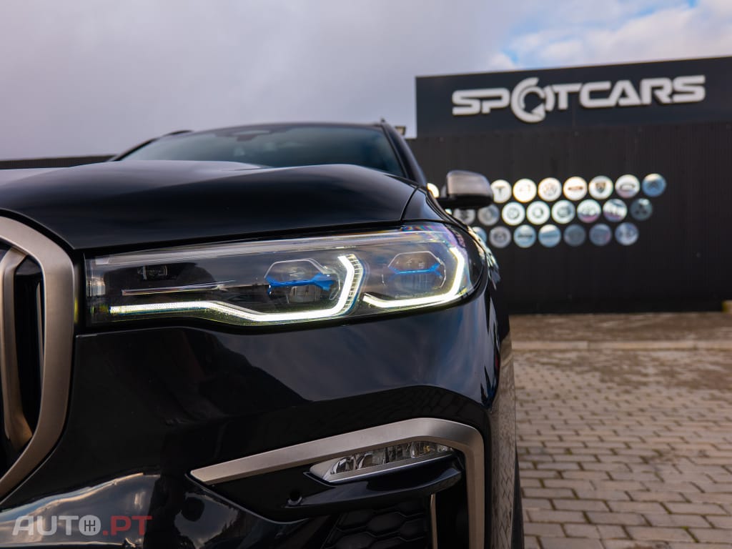 BMW X7 M50d
