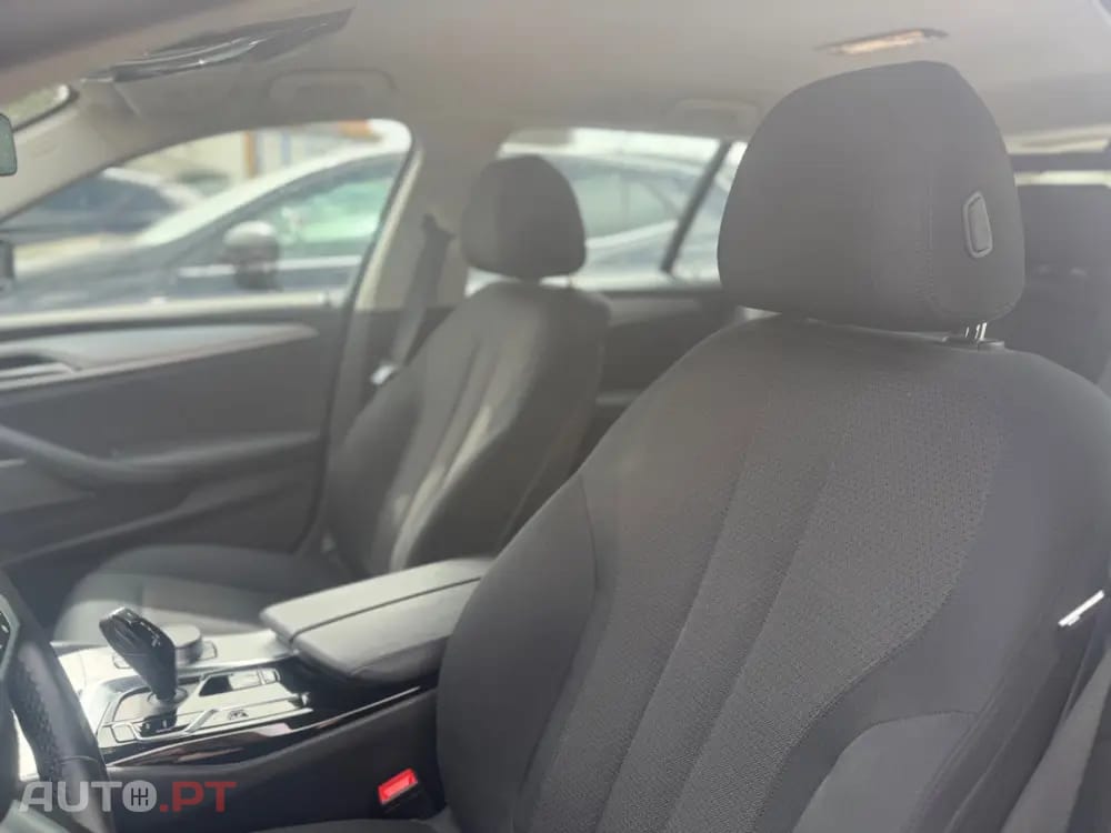 BMW 530 e Pack Desportivo M
