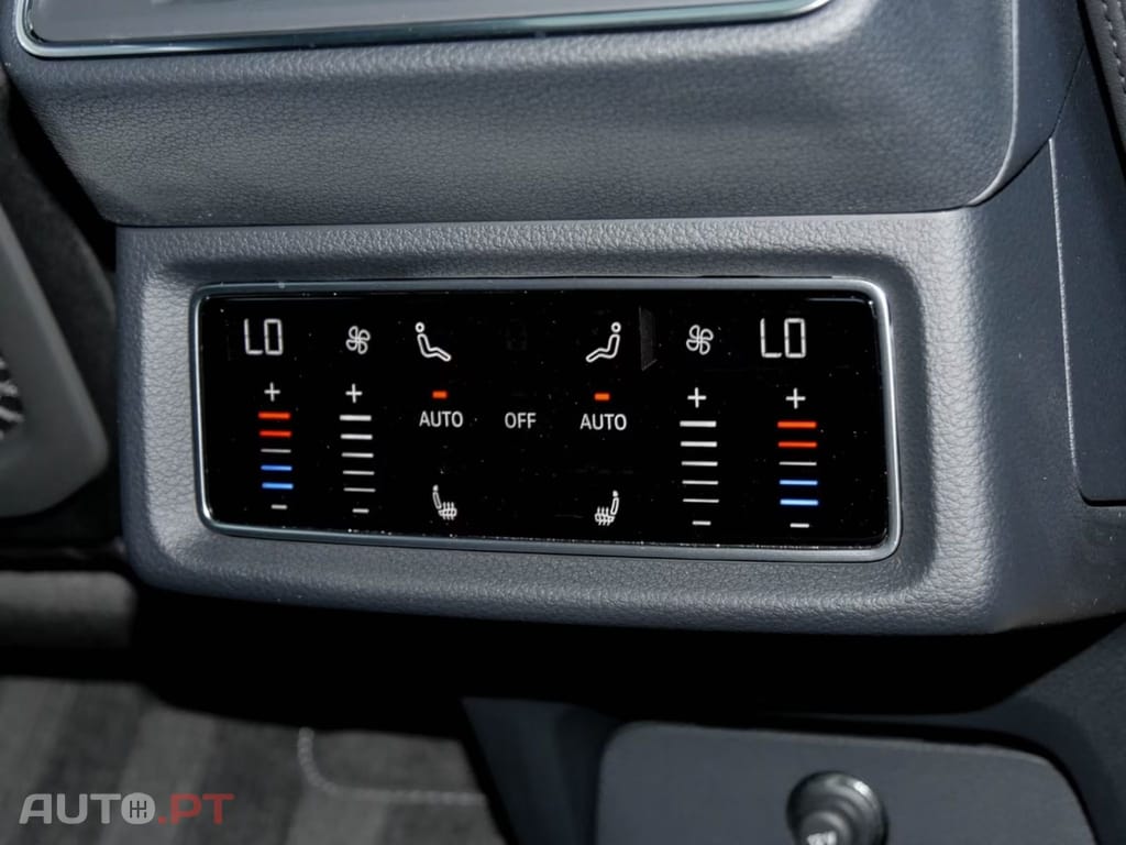 Audi Q8 E-Tron I.V.A DEDUTIVEL 55 quattro S LINE