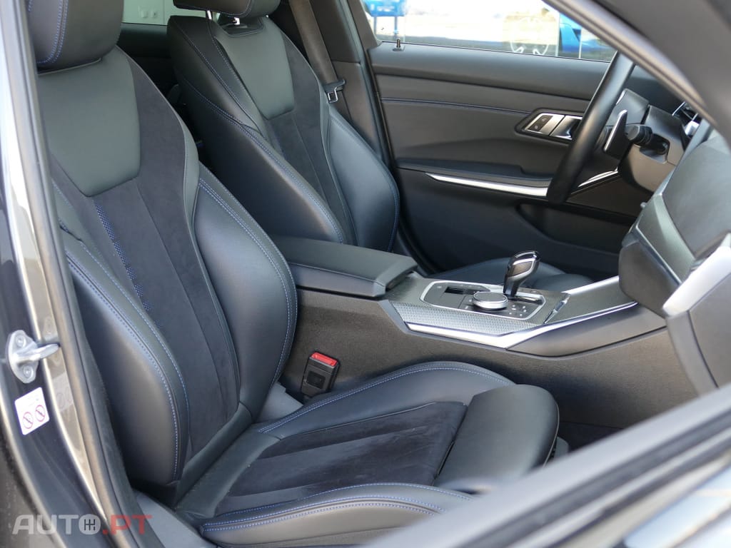 BMW 330 e Touring Pack M Auto