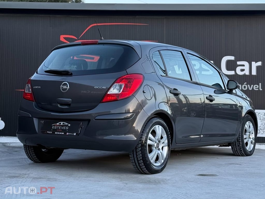 Opel Astra auto
