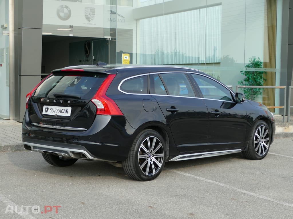 Volvo V60 2.4 D6 Summum AWD Phev