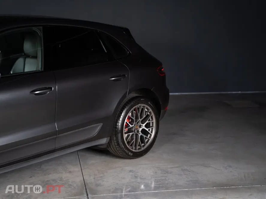 Porsche Macan S
