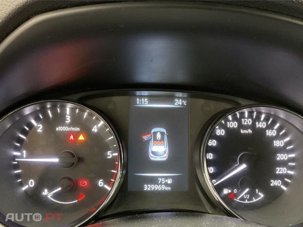 Nissan Qashqai 1.6 dCi Visia 4x4i