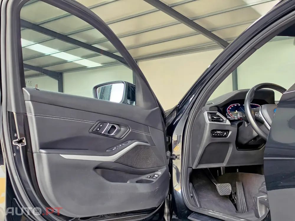 BMW 320 e Line Sport Auto