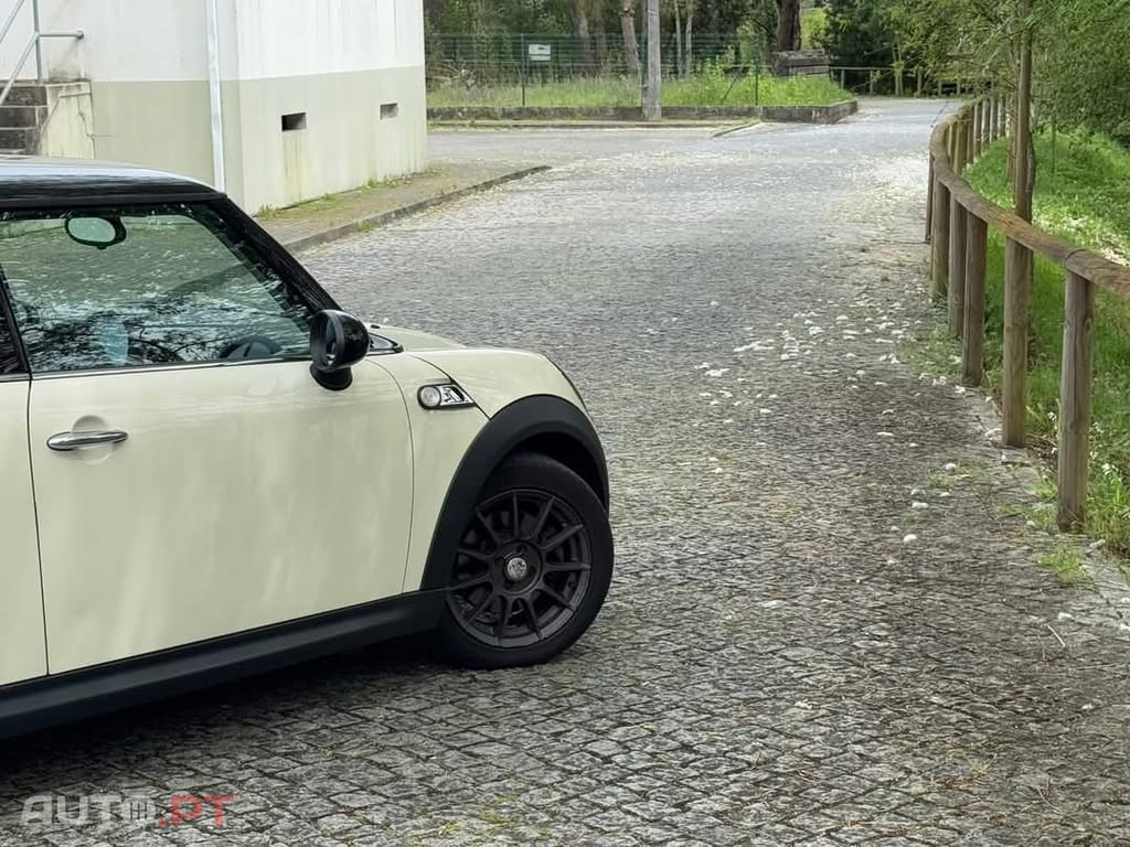 MINI Cooper Cooper S