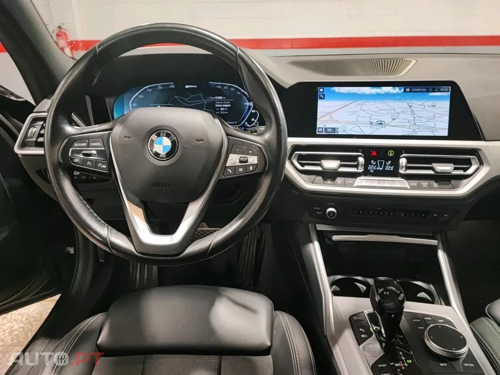 BMW 320 e Touring Corporate Edition Auto